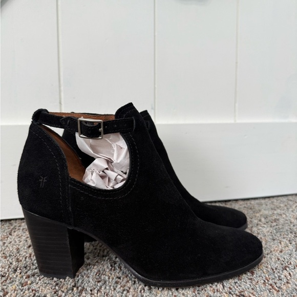 Frye Meghan Suede Ankle Booties Black Heel Women US 8B - Picture 1 of 13